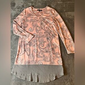 Ellen Tracy Pink Paisley Tunic with Gray Hem Size S